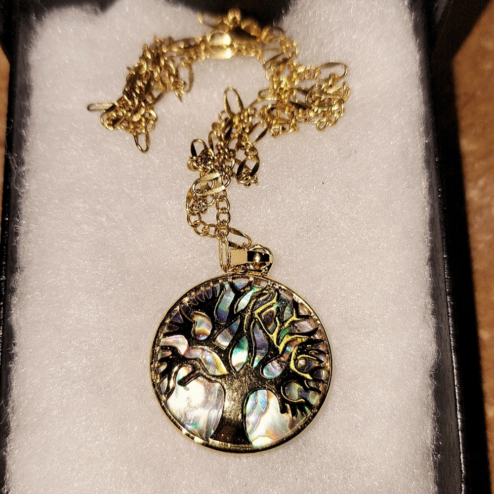 18" Tree of life necklace